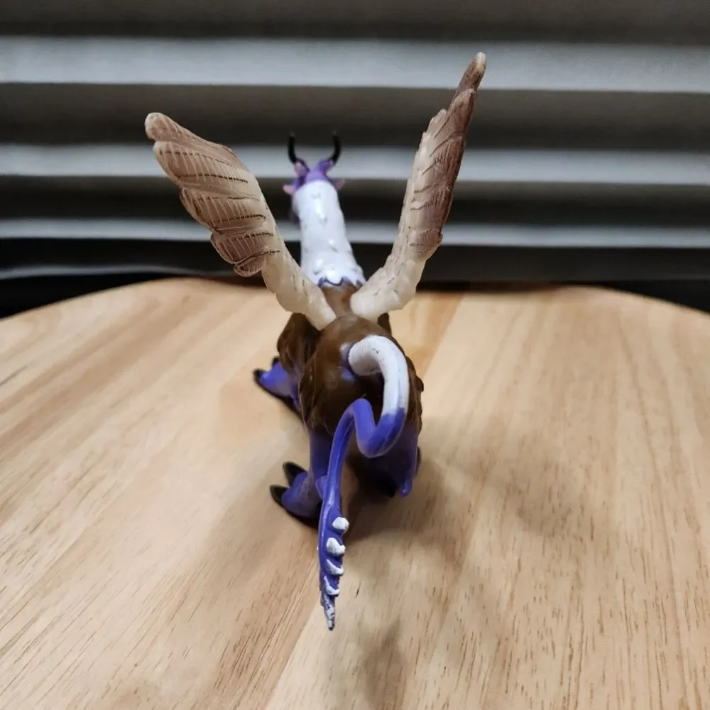 SDE Shantou Winged Dragon Figurine Purple Mouth Opens